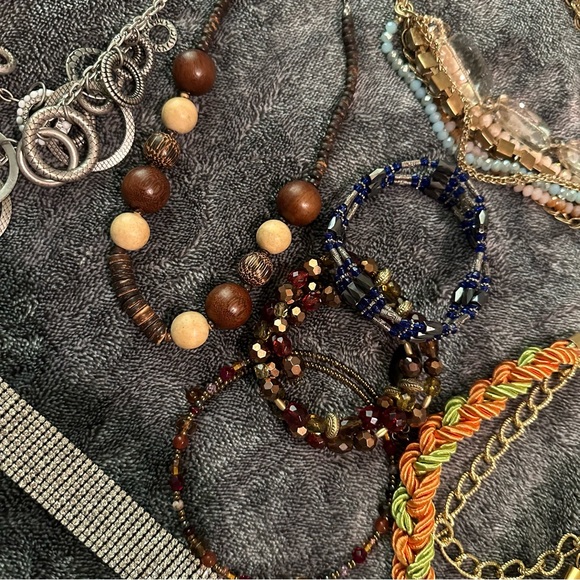 Jewelry Lot - Picture 3 of 6